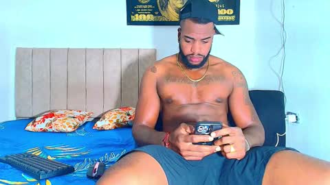 alejo_21cm online show from January 2026 07:04:01 PM