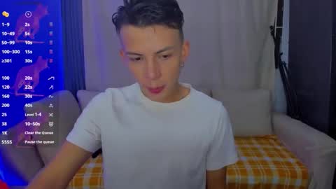alejo__twinkboy online show from April 2026 10:29:01 AM