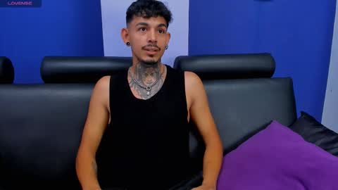 aleking13 online show from October 2025 12:57:02 PM