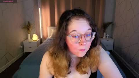 Snapshot of aleks_caste chatting on May 2026 05:11:01 PM Aleks online show from May 2026 05:11:01 PM