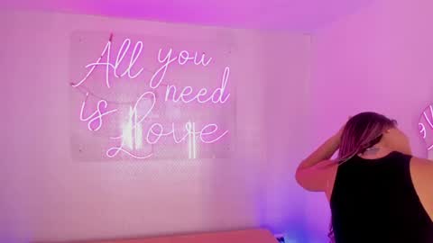 Aleksandra  online show from April 2026 12:31:01 PM