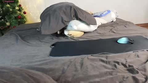 Alena online show from January 2026 04:11:01 PM