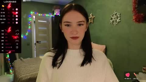 Snapshot of alena_navi chatting on December 2024 04:34:01 PM Alena online show from December 2024 04:34:01 PM