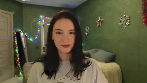 Snapshot of alena_navi chatting on December 2024 04:36:01 PM Alena online show from December 2024 04:36:01 PM