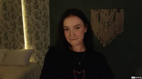 Snapshot of alena_navi chatting on January 2025 08:43:02 PM Alena online show from January 2025 08:43:02 PM