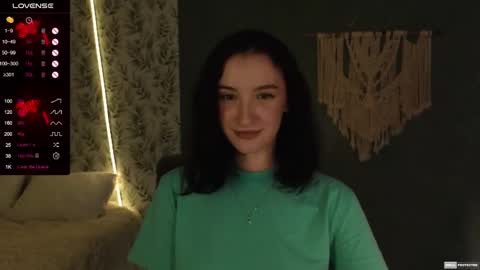 Snapshot of alena_navi chatting on February 2025 09:29:02 PM Alena online show from February 2025 09:29:02 PM