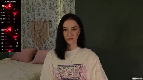 Snapshot of alena_navi chatting on February 2025 02:24:02 PM Alena online show from February 2025 02:24:02 PM