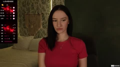 Snapshot of alena_navi chatting on March 2025 06:50:01 PM Alena online show from March 2025 06:50:01 PM