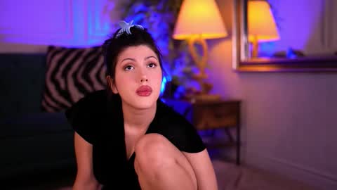 alenacapricious online show from October 2025 04:51:02 PM