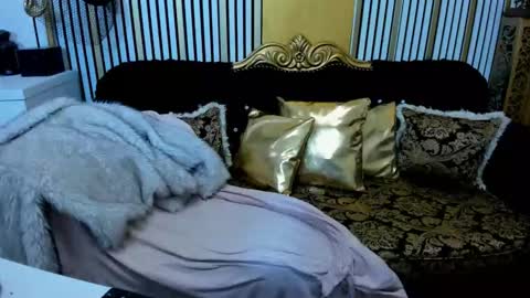 alenarios online show from November 2025 08:02:02 AM