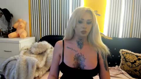 alenarios online show from November 2025 07:41:02 AM