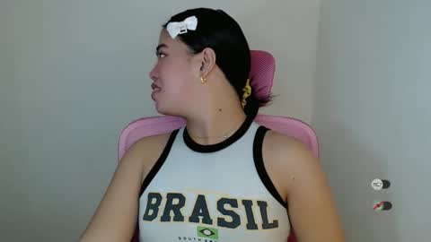 Snapshot of alesha_vibe_me chatting on May 2026 02:00:02 PM alesha_vibe_me online show from May 2026 02:00:02 PM