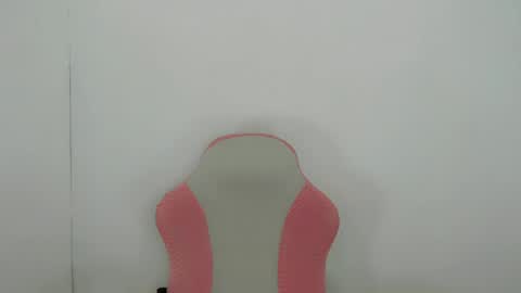Snapshot of alesha_vibe_me chatting on June 2026 03:32:02 PM alesha_vibe_me online show from June 2026 03:32:02 PM