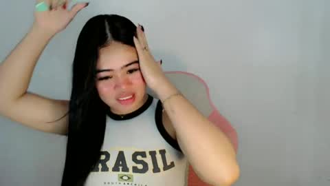 Snapshot of alesha_vibe_me chatting on June 2026 03:25:02 PM alesha_vibe_me online show from June 2026 03:25:02 PM