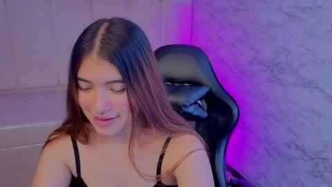 Snapshot of alesia_v chatting on June 2026 08:15:02 PM Live 1000pm 600am COLOMBIAN HOUR online show from June 2026 08:15:02 PM