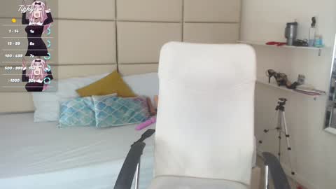 Snapshot of aleska_swarovski chatting on December 2024 02:02:01 PM Aleska 3 online show from December 2024 02:02:01 PM