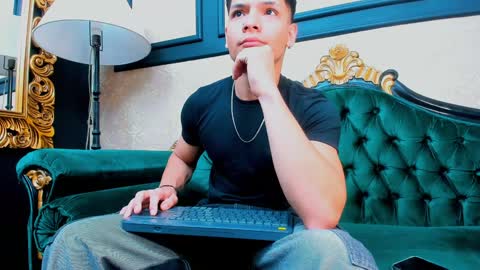 Snapshot of aless_king chatting on January 2025 11:39:02 AM Alessandro King online show from January 2025 11:39:02 AM