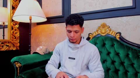 Snapshot of aless_king chatting on January 2025 12:09:02 PM Alessandro King online show from January 2025 12:09:02 PM