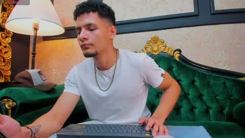 Snapshot of aless_king chatting on February 2025 11:49:02 AM Alessandro King online show from February 2025 11:49:02 AM