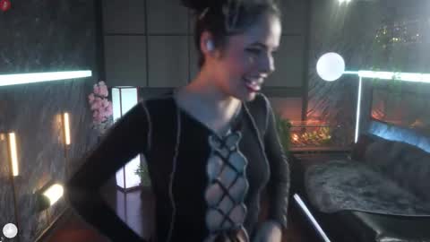 Alessa Goreng online show from November 2025 08:36:02 AM