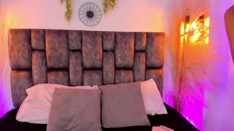 Ale  online show from April 2026 07:25:01 PM