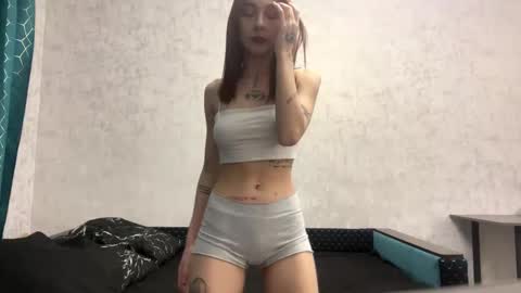 Snapshot of alessandralogalbo chatting on March 2026 02:23:02 PM Emma online show from March 2026 02:23:02 PM