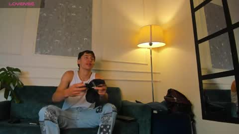 Alessandro Dybala online show from March 2025 06:33:01 PM