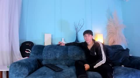 Alessandro Dybala online show from November 2025 01:17:02 PM