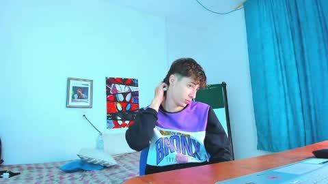 Snapshot of alessandro_dybala chatting on April 2026 12:20:01 PM Alessandro Dybala online show from April 2026 12:20:01 PM