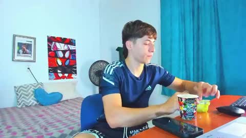 Snapshot of alessandro_dybala chatting on April 2026 09:32:02 PM Alessandro Dybala online show from April 2026 09:32:02 PM
