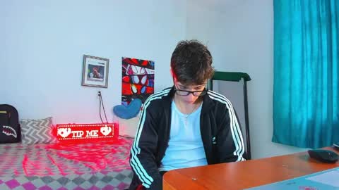 Snapshot of alessandro_dybala chatting on May 2026 12:10:01 PM Alessandro Dybala online show from May 2026 12:10:01 PM