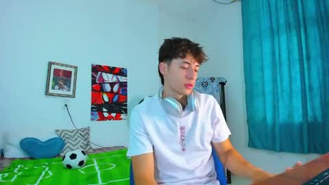 Snapshot of alessandro_dybala chatting on May 2026 12:12:01 PM Alessandro Dybala online show from May 2026 12:12:01 PM