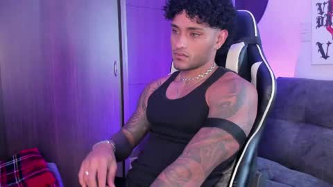 Snapshot of alessandro_vanni chatting on April 2026 02:26:01 PM Alessandro Vanni online show from April 2026 02:26:01 PM