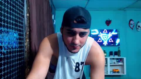 alessandro online show from December 2025 06:44:01 AM