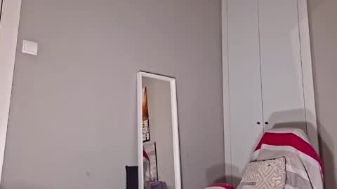 Alessandro online show from November 2025 07:00:01 AM