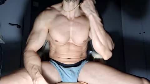 Alessandro online show from November 2025 07:13:01 PM