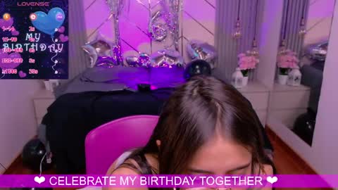 Snapshot of alessia_moore chatting on May 2026 04:15:01 PM Alessia online show from May 2026 04:15:01 PM