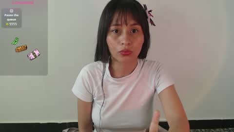 Snapshot of alessia_santorinni chatting on May 2026 04:47:01 PM alessia_santorinni online show from May 2026 04:47:01 PM