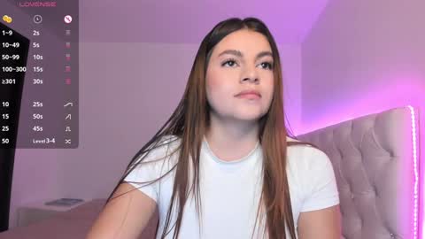 Snapshot of alessiabaum18 chatting on December 2024 02:52:01 AM CATA online show from December 2024 02:52:01 AM