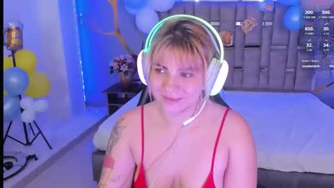 Alessia online show from October 2025 04:07:01 AM