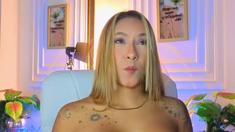 Alessia online show from April 2026 10:57:01 AM