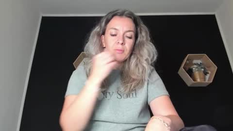 alesys69 online show from September 2025 11:17:02 PM