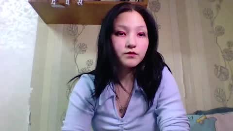 Vikki online show from March 2026 06:47:02 PM