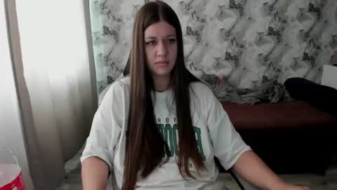 Snapshot of aletta_oushen chatting on June 2026 09:57:02 AM Aletta Oushen online show from June 2026 09:57:02 AM