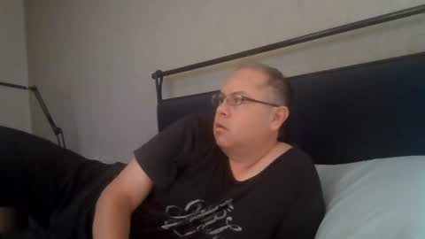 Snapshot of aleveg__101 chatting on June 2026 05:26:01 PM aleveg__101 online show from June 2026 05:26:01 PM