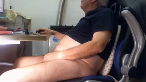 alex47100 online show from December 2024 09:19:02 AM