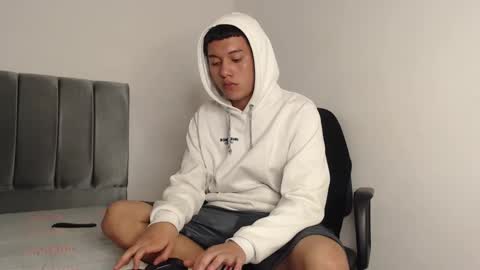 Owen online show from January 2025 04:54:01 AM