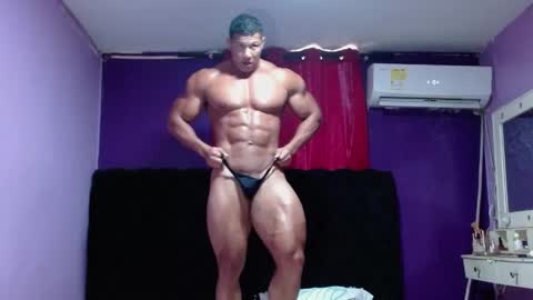 Snapshot of alex_bigcumvez chatting on May 2026 06:31:02 PM perseuz online show from May 2026 06:31:02 PM