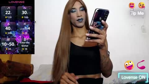 Snapshot of alex_charol chatting on May 2026 04:57:01 PM charol online show from May 2026 04:57:01 PM