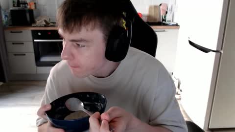 Alex online show from September 2025 06:13:02 AM